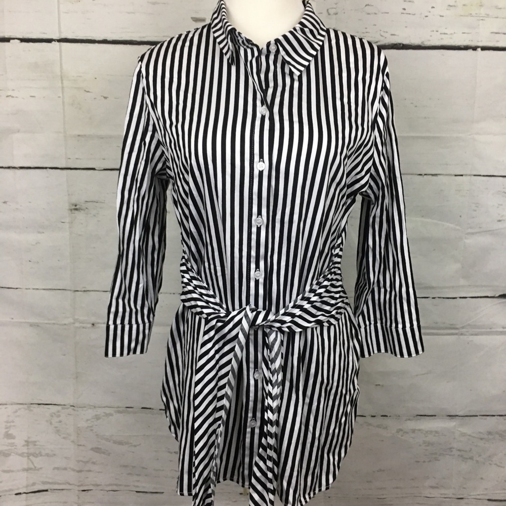 New York & Co Stripe Front Tie Blouse Medium